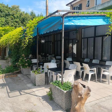 Hôtel All'Antica Stazione à Múggia Extérieur photo
