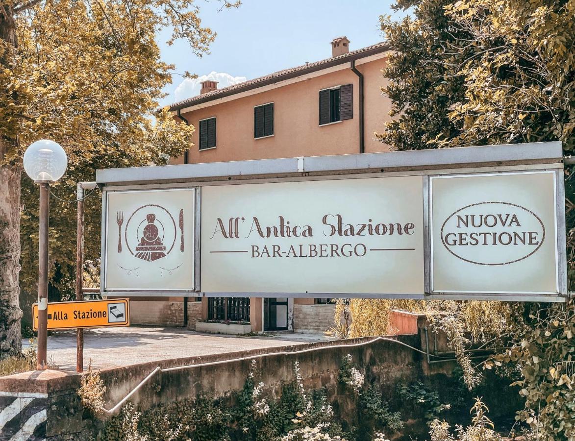 Hôtel All'Antica Stazione à Múggia Extérieur photo