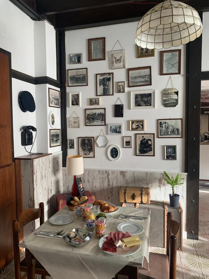 Hôtel All'Antica Stazione à Múggia Extérieur photo